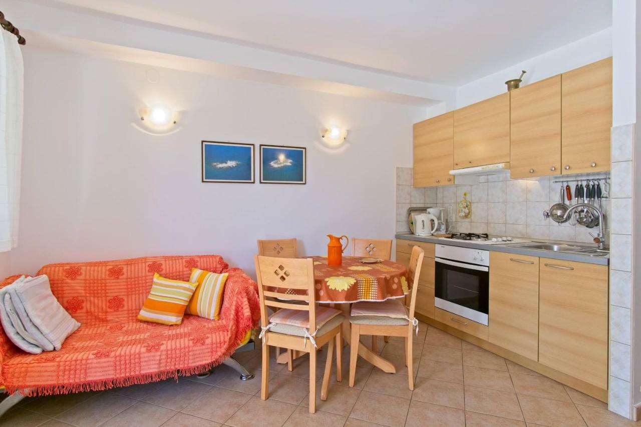 Apartmani Dorita Mali Lošinj Εξωτερικό φωτογραφία